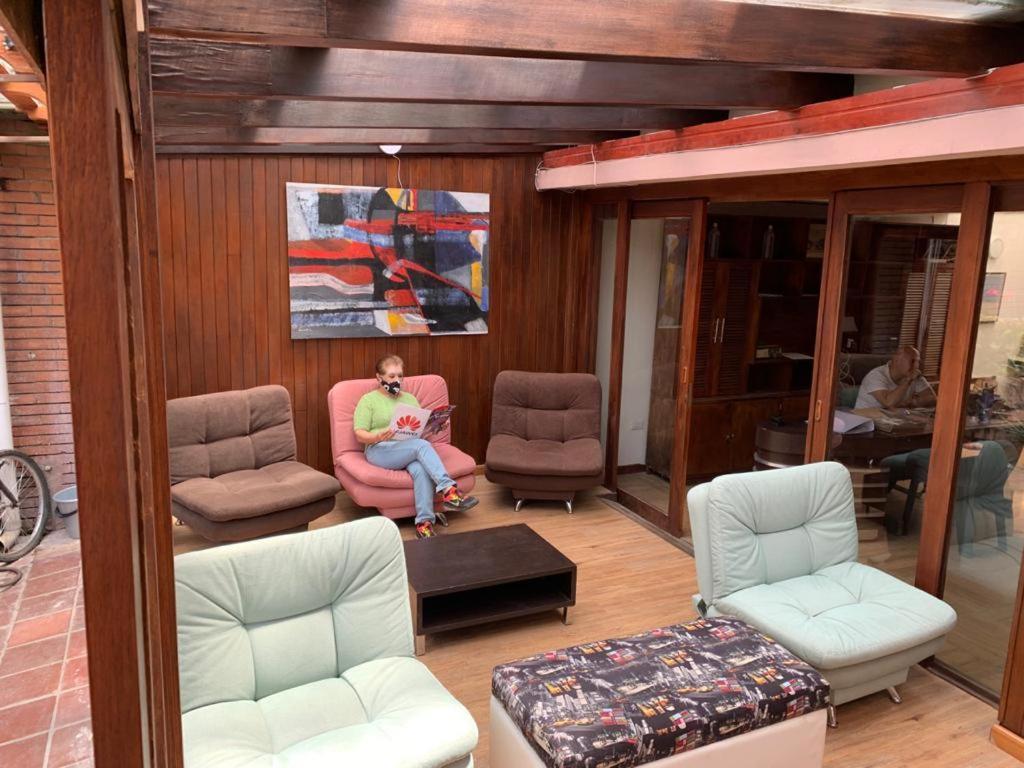 Acogedor Hostal Usaquen La Parada Del Tren Bogota Exterior photo
